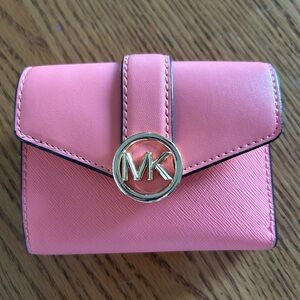 Michael Kors Trifold Medium Wallet New Without Tags Never Used Grapefruit